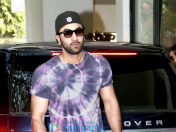 The Kapoors celebrate Christmas at Shashi Kapoor's bungalow