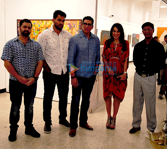 Pooja Bedi, Mukesh Rishi & Raghav Rishi inaugurate Padmanabh Bendre’s Timeless Space art exhibition