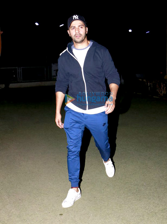 varun dhawan snapped post a screening of dangal 2