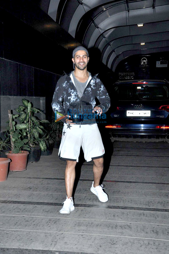 varun snapped outside his gym 5