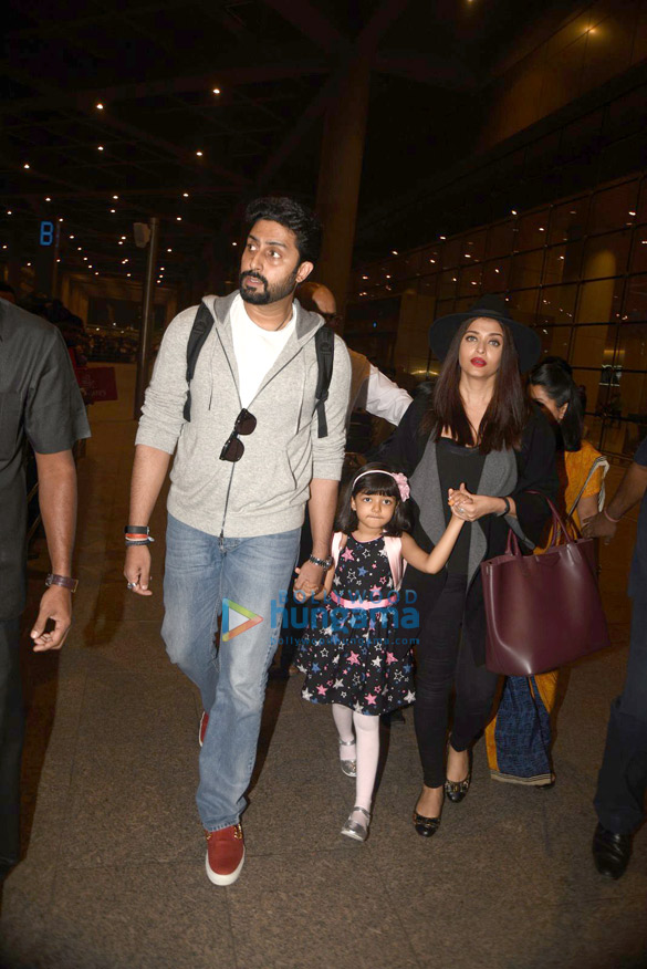 abhishek bachchan aishwarya rai bachchan anushka sharma freida pinto snapped at the airport 1