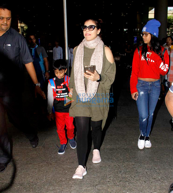 akshay ajay kajol jacqueline snapped at airport 3