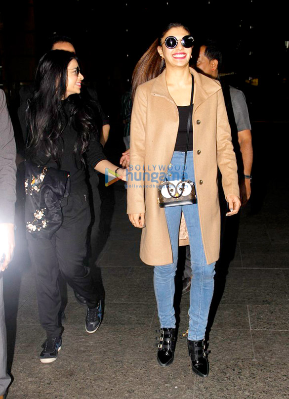 akshay ajay kajol jacqueline snapped at airport 4