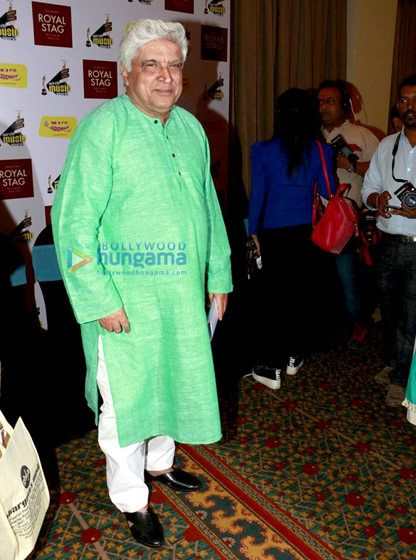 ayushmann khuranna javed akhtar and others snapped at the jury meet of the radio mirchi awards 3