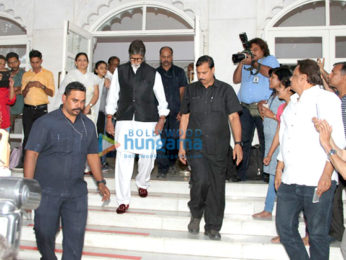 Celebs attend Om Puri's prayer meet