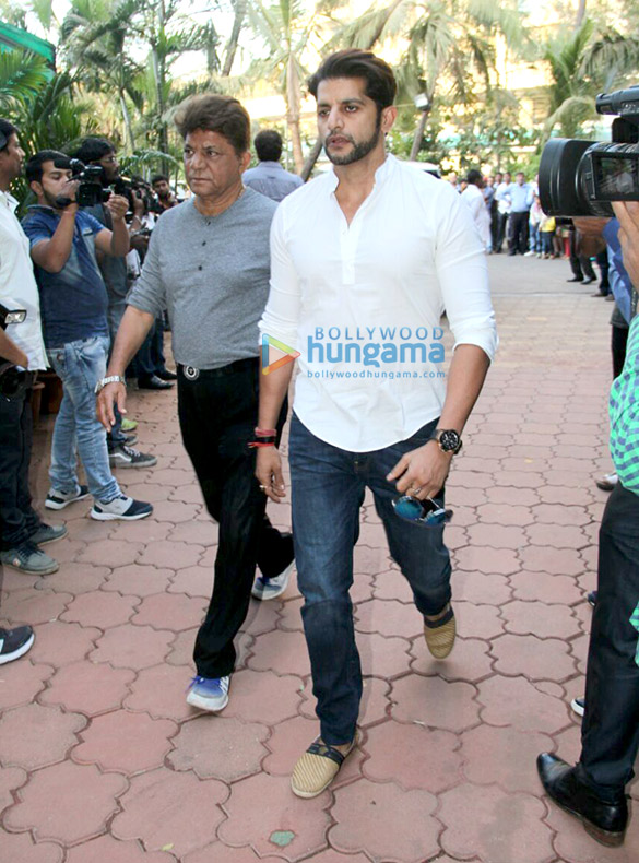 celebs attend om puris prayer meet 13