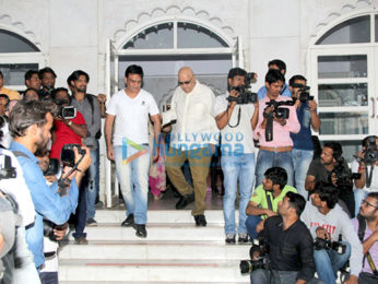 Celebs attend Om Puri's prayer meet