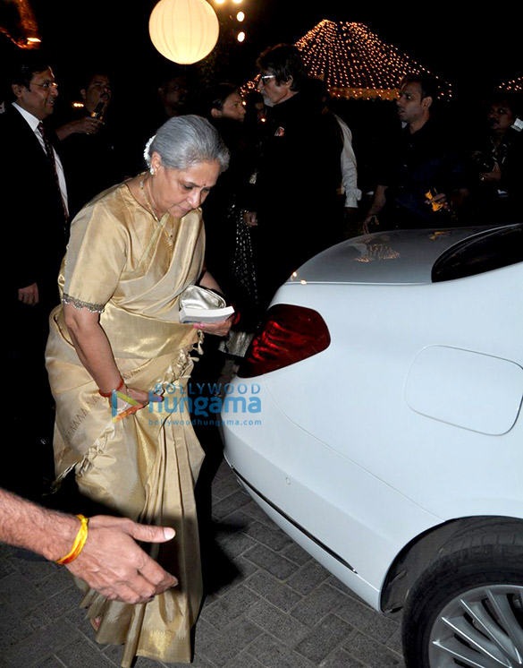 celebs grace ronnie screwvalas daughters wedding reception 8