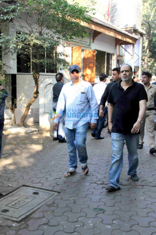 Celebs attend Abis Rizvi’s funeral ceremony