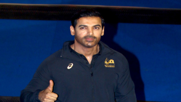 John Abraham, Sonali Bendre and others grace the Standard Chartered Mumbai Marathon 2017
