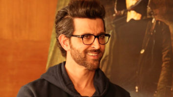 I Tweeted Shah Rukh Khan As A Student: Hrithik Roshan | Kaabil EXCLUSIVE