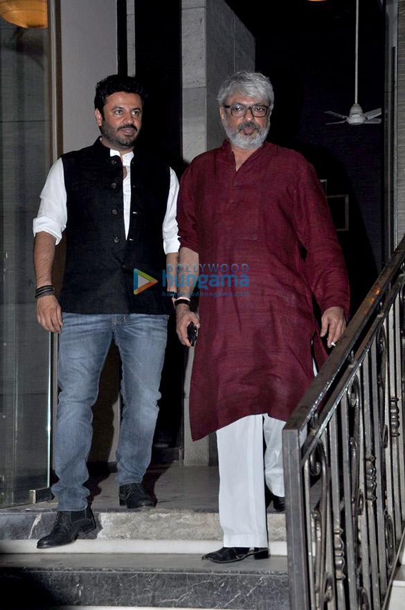 kriti sanon huma qureshi sanjay leela bhansali and others grace sushant singh rajputs birthday bash hosted by rohini iyer 3