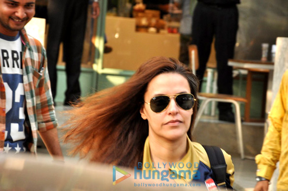 neha dhupia snapped post lunch at the kitchen garden 5