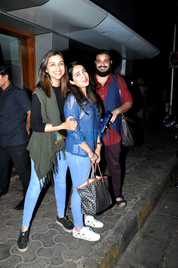 Parineeti Chopra snapped with friends post dinner at ‘Salt Water Cafe’