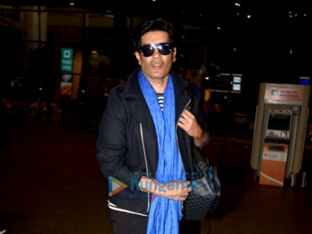 Priyanka Chopra, Sophie Choudry & Manish Malhotra snapped at the airport