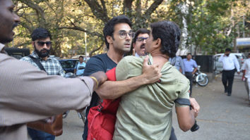 SHOCKING: Pulkit Samrat attacks photographer at Bandra Family Court, smashes his camera on the ground
