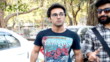 Pulkit Samrat manhandles a media photographer as his wife Shweta Rohira files for divorce