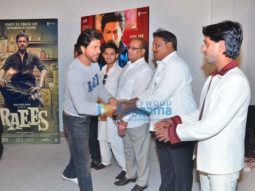 Raees meets Raees
