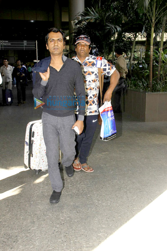 saif ali khan shilpa shetty sridevi and others snapped at the airport 9