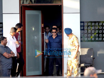 Salman Khan arrives back from Jodhpur