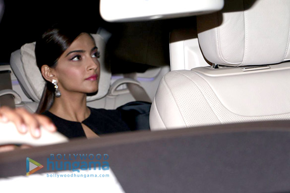 shah rukh khan sonam kapoor sonakshi sinha and others grace the filmfare pre awards bash 2