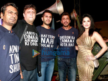 Shah Rukh Khan, Sunny Leone and others grace the success bash of 'Raees'