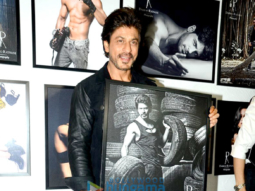 Shah Rukh Khan, Varun Dhawan, Kriti Sanon, Rekha and others grace the launch of Dabboo Ratnani’s calendar 2017