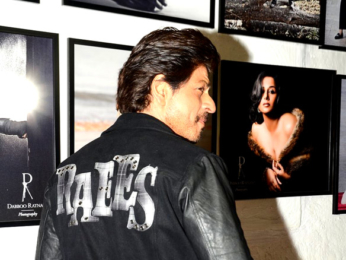 Shah Rukh Khan, Varun Dhawan, Kriti Sanon, Rekha & others grace the launch of Dabboo Ratnani's calendar 2017
