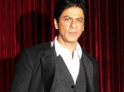 Watch: Shah Rukh Khan romancing in the by lanes of Bengal