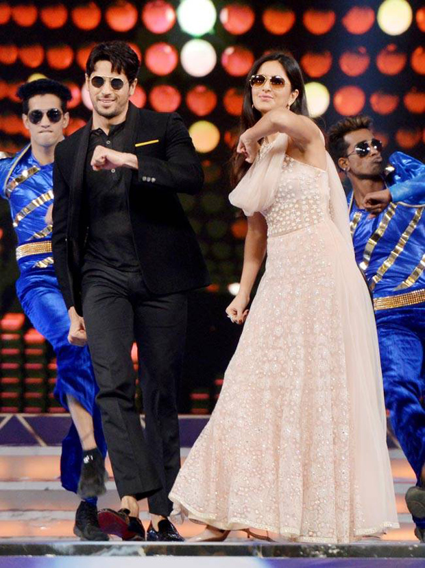 shahid kapoor katrina kaif alia bhatt and varun dhawan set the stage on fire at umang 2017 3