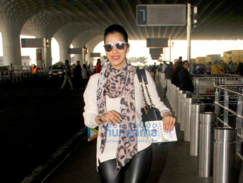 Shraddha Kapoor & Sophie Choudry snapped at the airport