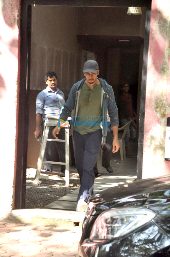 sidharth malhotra snapped post dance rehearsals for his upcoming film reloaded 2