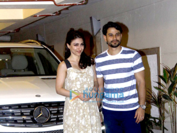 Soha Ali Khan, Kunal Khemu and Harshvardhan Kapoor snapped post dinner at Kareena Kapoor Khan & Saif Ali Khan's house