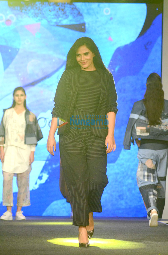 vaani kapoor richa chadda and others at elle graduate awards 2016 2