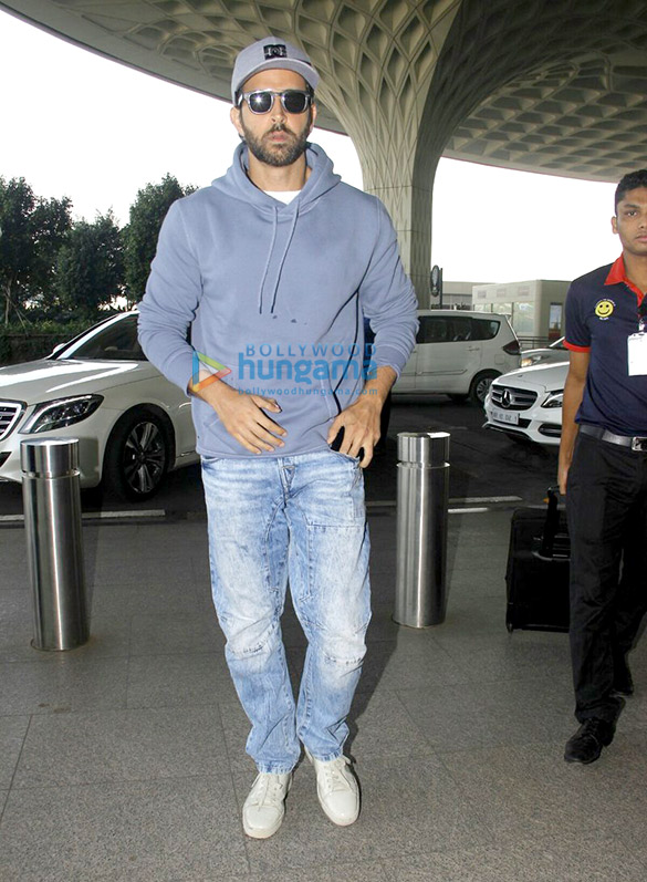 aamir hrithik yuvraj snapped at the airport 4