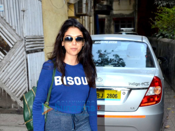 Aditi Rao Hydari snapped post a salon session in Khar