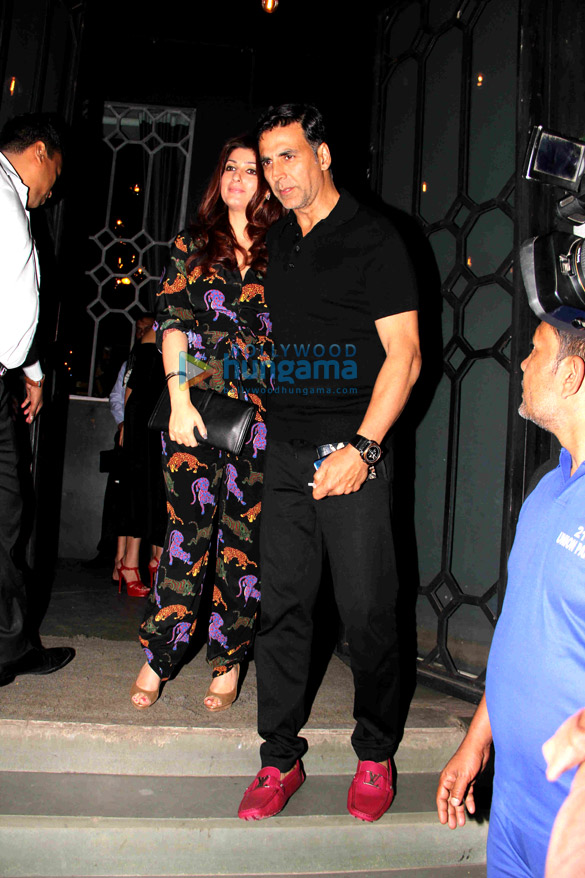 Akshay Kumar, Twinkle Khanna, Bobby Deol & Tanya Deol snapped at The Korner House Akshay Kumar, Twinkle Khanna, Bobby Deol & Tanya Deol snapped at The Korner House