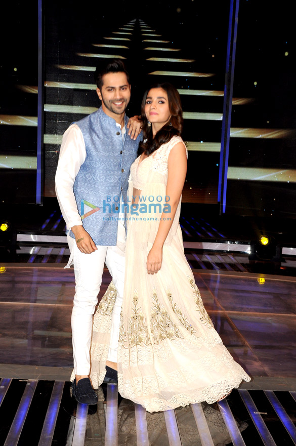 Alia Bhatt and Varun Dhawan snapped on the sets of ‘Dil Hai Hindustani’ Alia Bhatt and Varun Dhawan snapped on the sets of ‘Dil Hai Hindustani’
