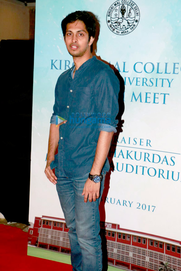 amitabh bachchan honoured at kirori mal college alumni meet 11