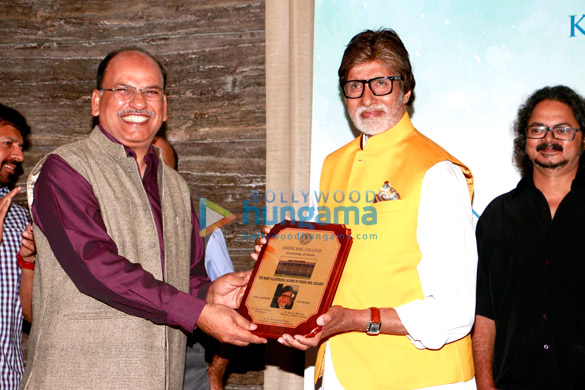 amitabh bachchan honoured at kirori mal college alumni meet 3