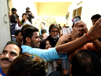 Amitabh Bachchan gets mobbed after an ad shoot
