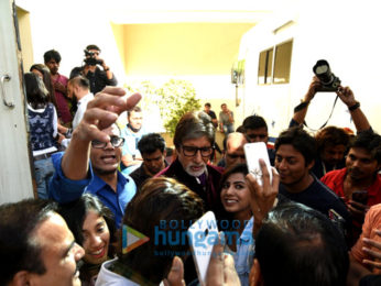 Amitabh Bachchan gets mobbed after an ad shoot