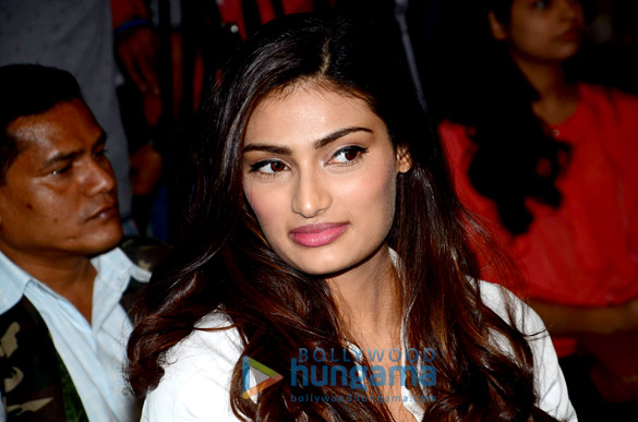 athiya shetty snapped at a book launch bag it all in mumbai 4