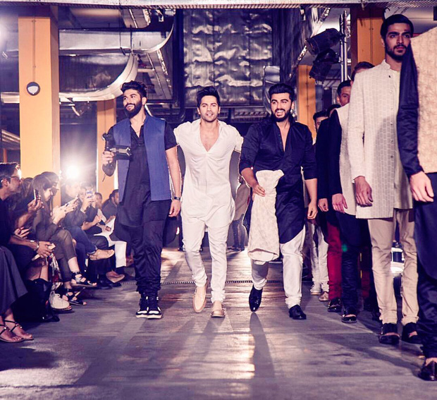 best friends varun dhawan and arjun kapoor turn showstoppers at lakme fashion week 2017 1