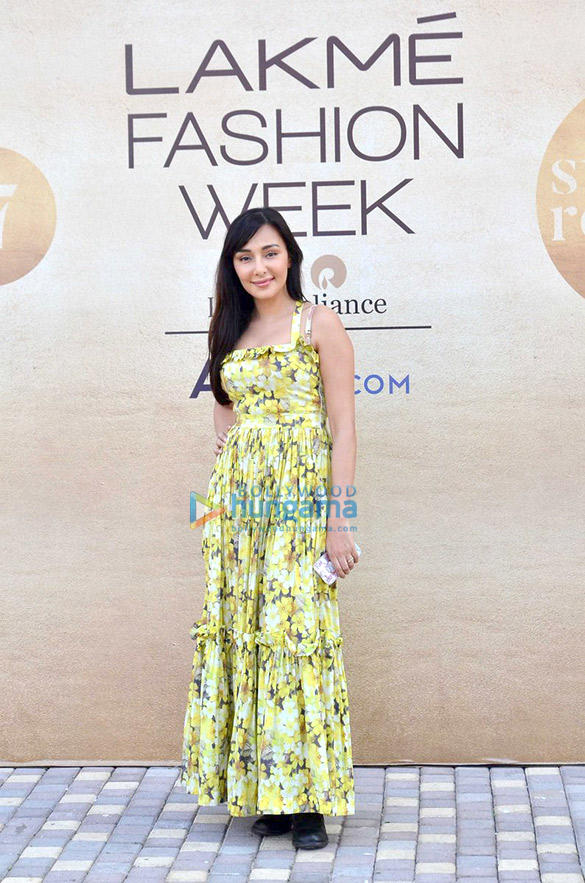 celebs grace the red carpet of lakme fashion week 2017 5