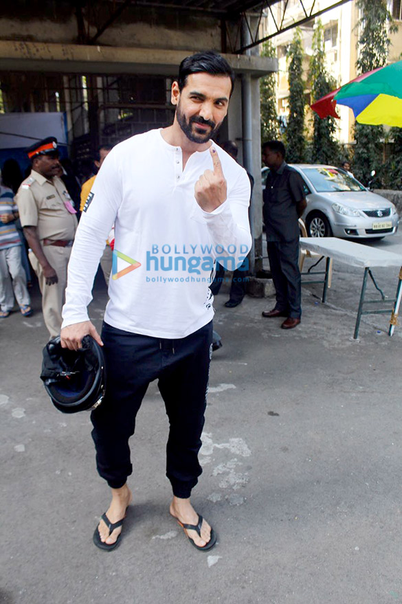John Abraham, Kiran Rao, Prem Chopra and Priya Dutt cast their vote in Bandra John Abraham, Kiran Rao, Prem Chopra and Priya Dutt cast their vote in Bandra