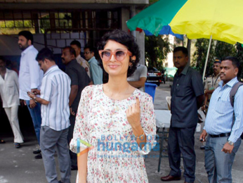 John Abraham, Kiran Rao, Prem Chopra and Priya Dutt cast their vote in Bandra