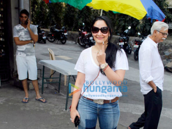John Abraham, Kiran Rao, Prem Chopra and Priya Dutt cast their vote in Bandra