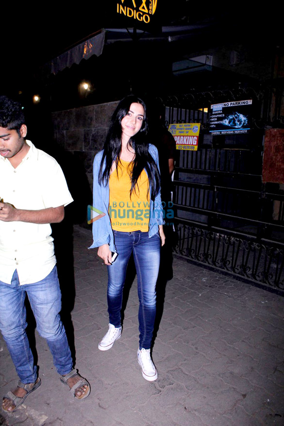mandana karimi snapped in bandra 5