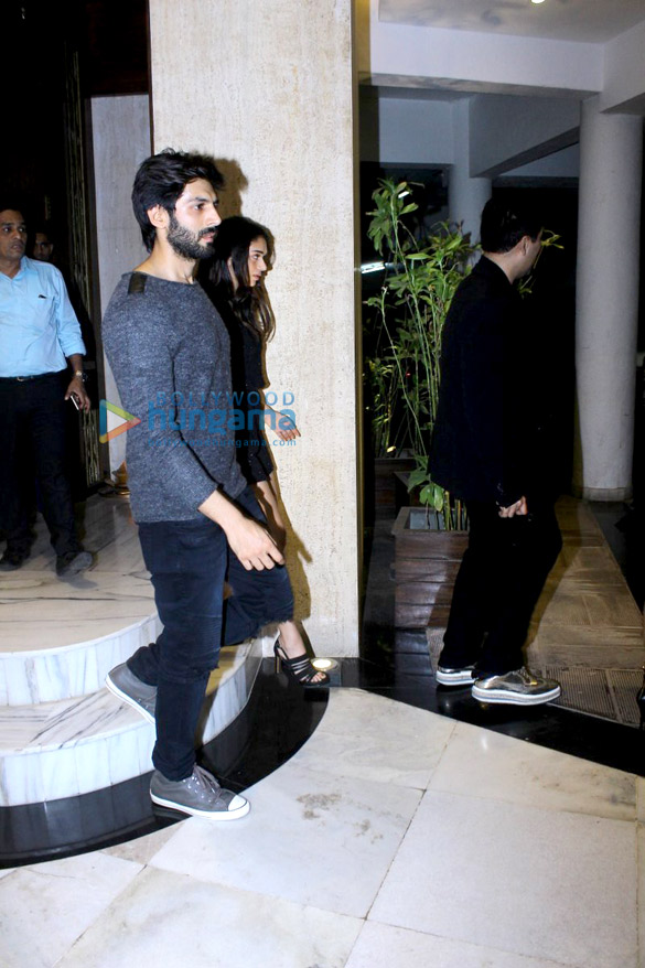 manish malhotra hosts a birthday bash for sophie choudry 10